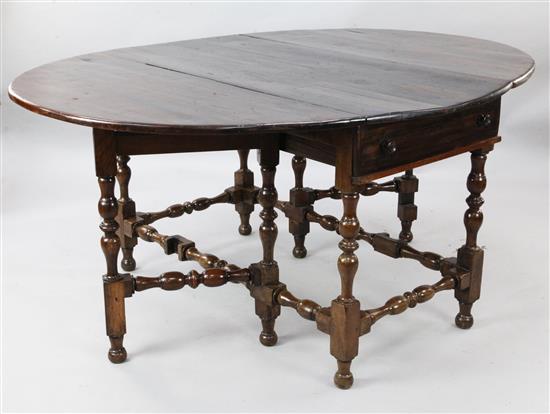 A late 18th / early 19th century Brazilian jacaranda wood gateleg table, W.4ft 6in. D.6ft 1in. H.2ft 8in.